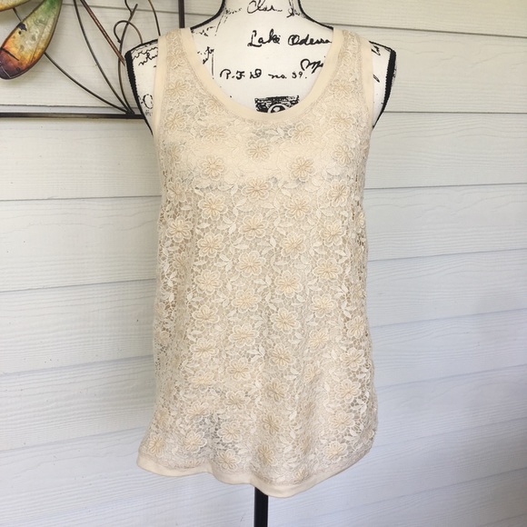 🔴 4 for $25 J. Crew Textured Floral Tank - Picture 3 of 5